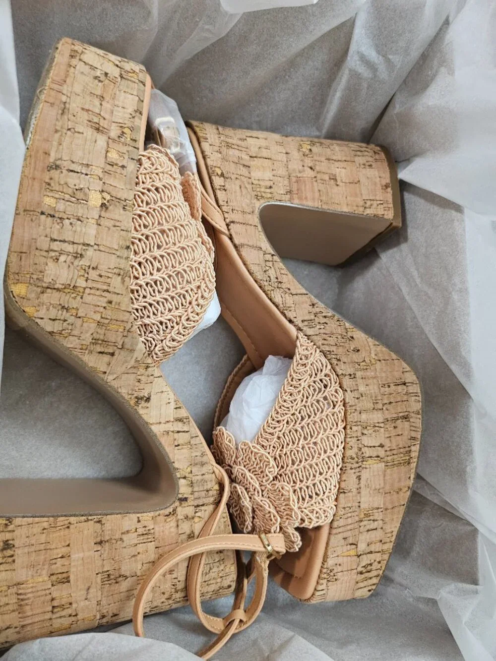 Madden Girl Womens Tan Cork Platform Sandals Crochet Flower Heels 9.5 NEW